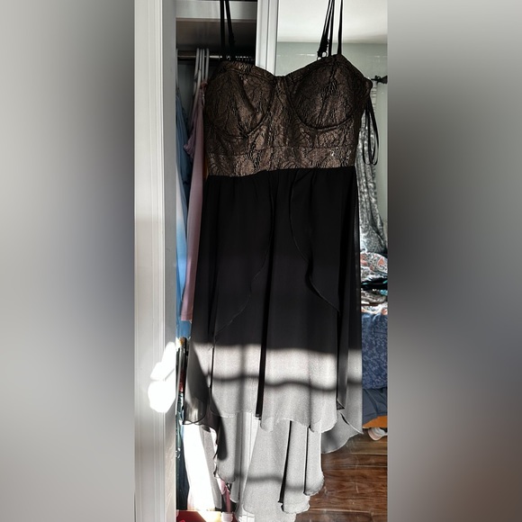 Party Short dress. - Picture 2 of 3